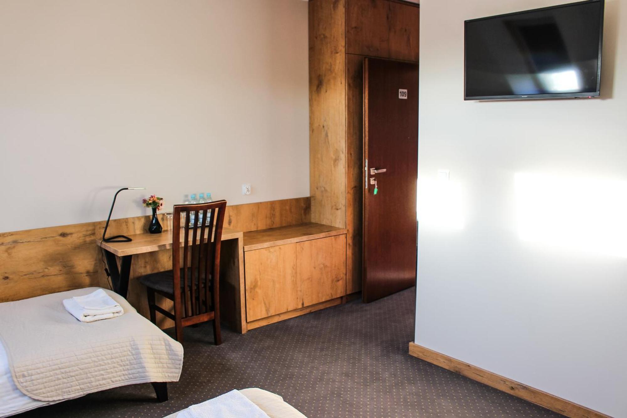 ראדום Hotel Regina מראה חיצוני תמונה