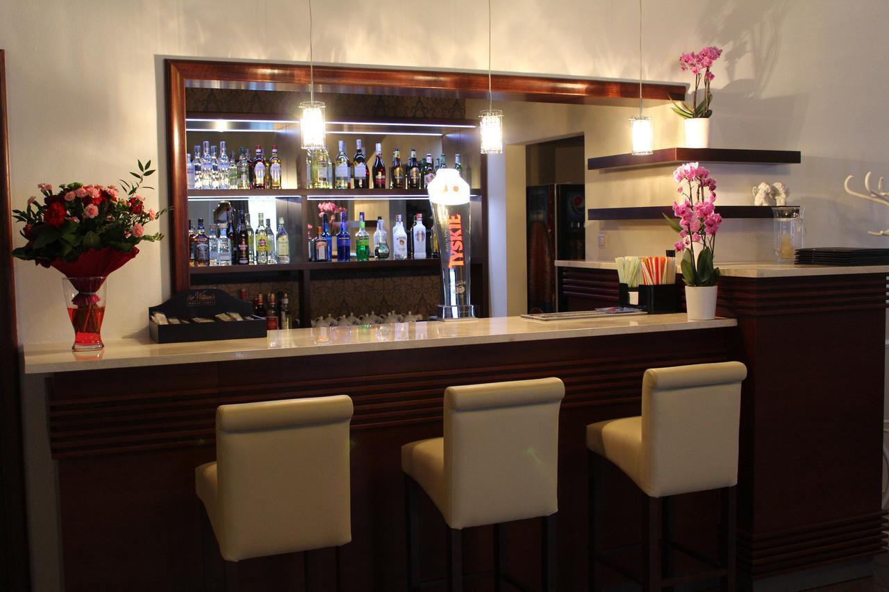 ראדום Hotel Regina מראה חיצוני תמונה