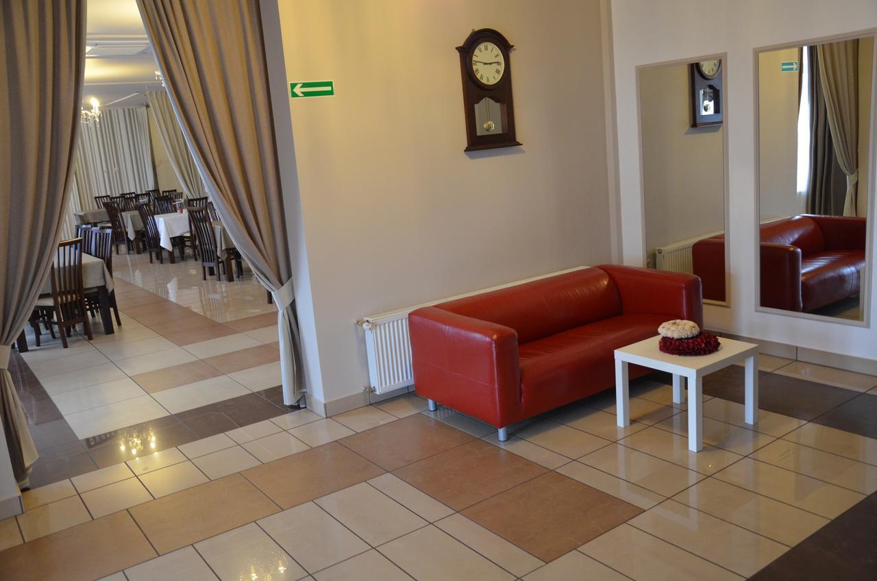 ראדום Hotel Regina מראה חיצוני תמונה